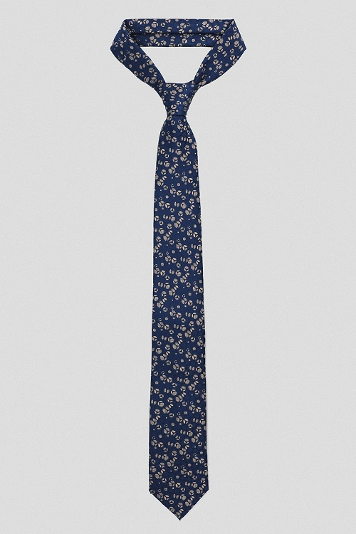 mucha-czy-krawat-4